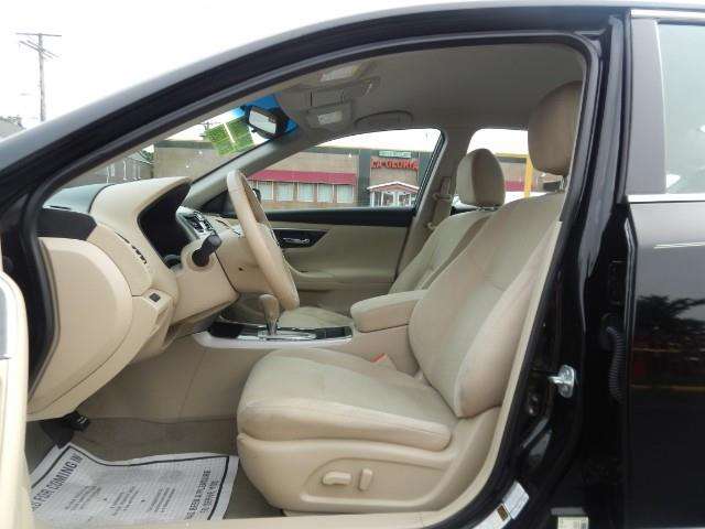 Nissan Altima 2014 photo 15